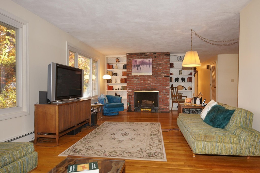 25 Meadowview Road Wayland, MA 01778 - Photo 8 of 29 Gallery Image 8