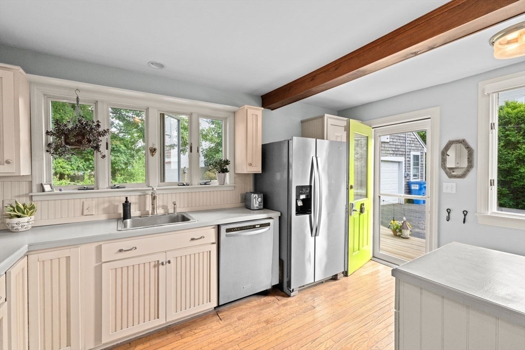 223 Hatherly Road Scituate, MA 02066 - Photo 10 of 34 Gallery Image 10