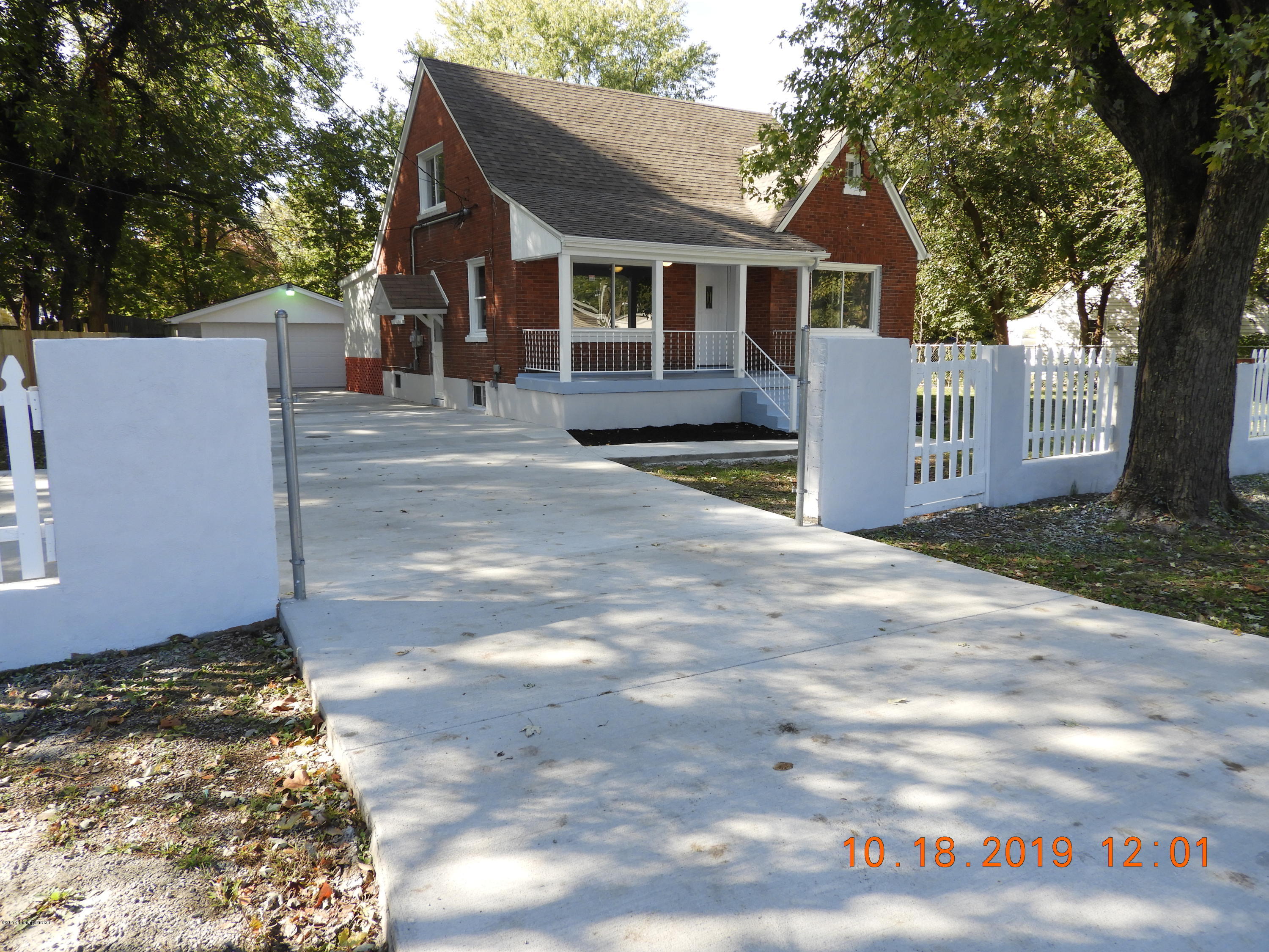 3306 Farnsley Road Louisville, KY 40216 - Photo 1 of 76 Front View