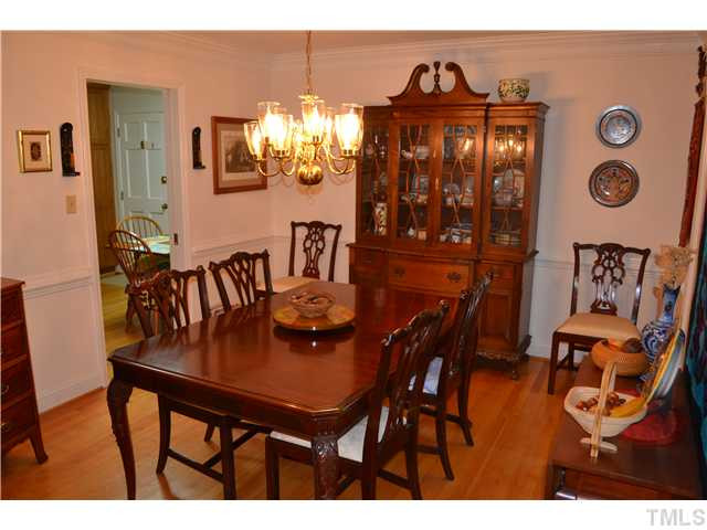 5712 Edgedale Drive Raleigh, NC 27612 - Photo 8 of 23 Dining Room