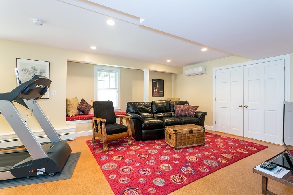 35 Parker Road Needham, MA 02494 - Photo 19 of 23 Gallery Image 19