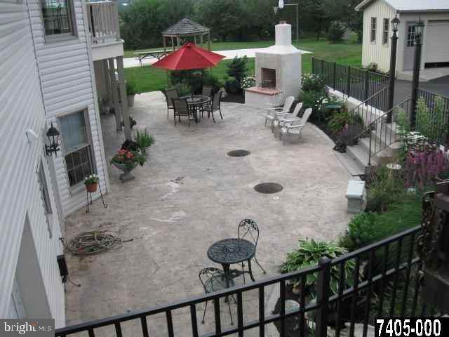 103 Blue Stone Road York, PA 17406 - Photo 2 of 19 Gallery Image 2