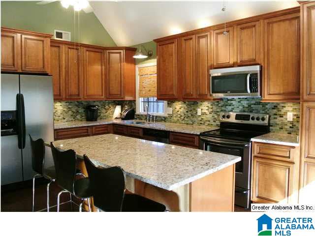 126 Chandler Drive Alabaster, AL 35007 - Photo 2 of 11