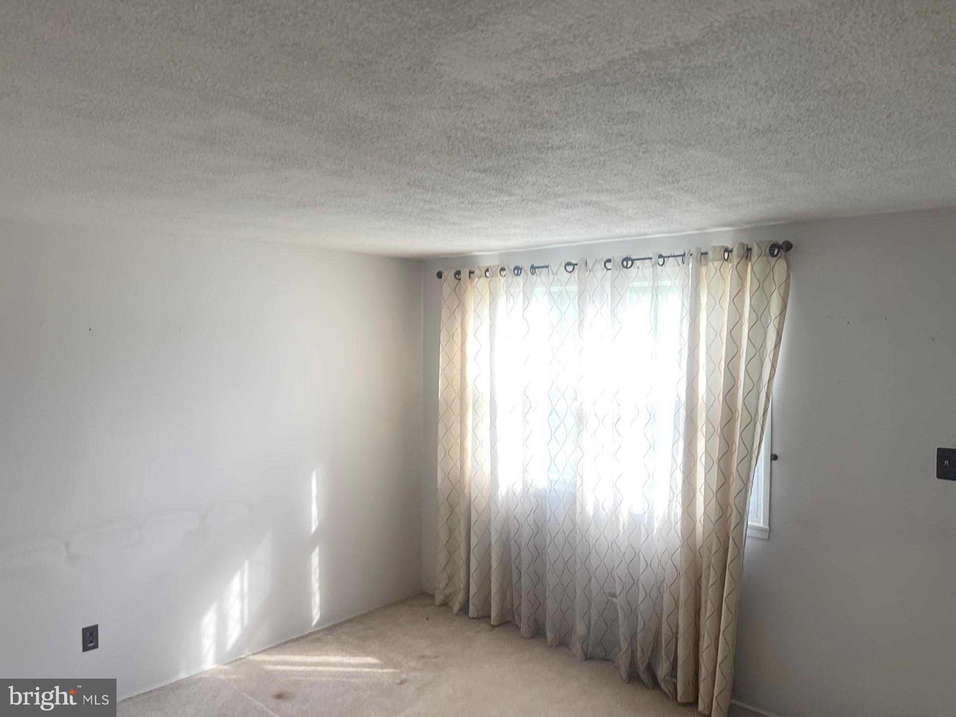 8047 Stratman Road Baltimore, MD 21222 - Photo 6 of 13 Interior