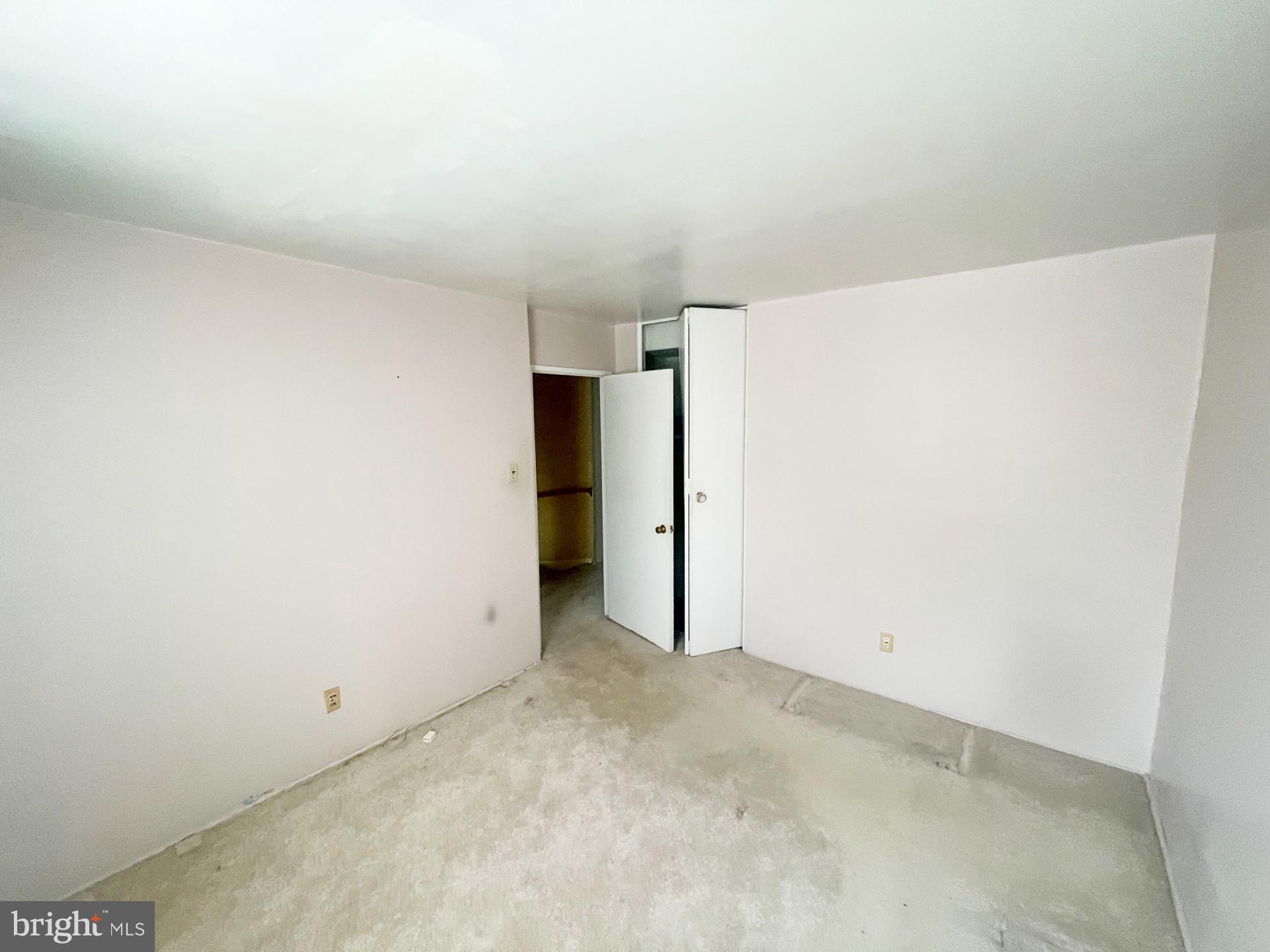 8047 Stratman Road Baltimore, MD 21222 - Photo 10 of 13 Interior