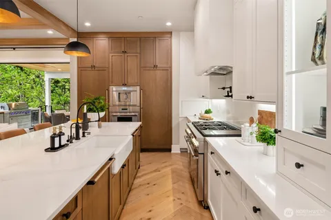 $2,799,888 | 4221 Northeast 27th Place, Renton, WA 98059