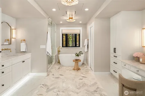 $2,799,888 | 4221 Northeast 27th Place, Renton, WA 98059