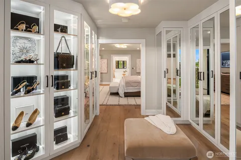 $2,799,888 | 4221 Northeast 27th Place, Renton, WA 98059