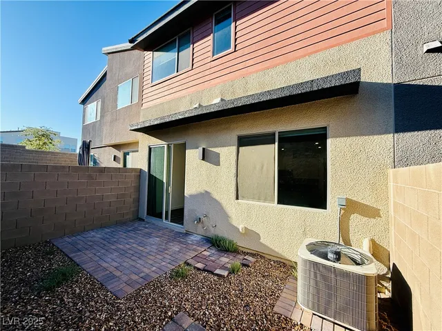 $2,000 | 3219 Timorasso Avenue, Henderson, NV 89044