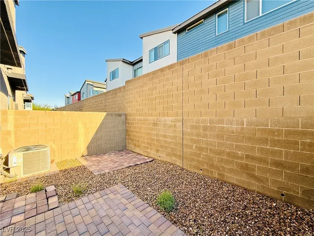 $2,000 | 3219 Timorasso Avenue, Henderson, NV 89044