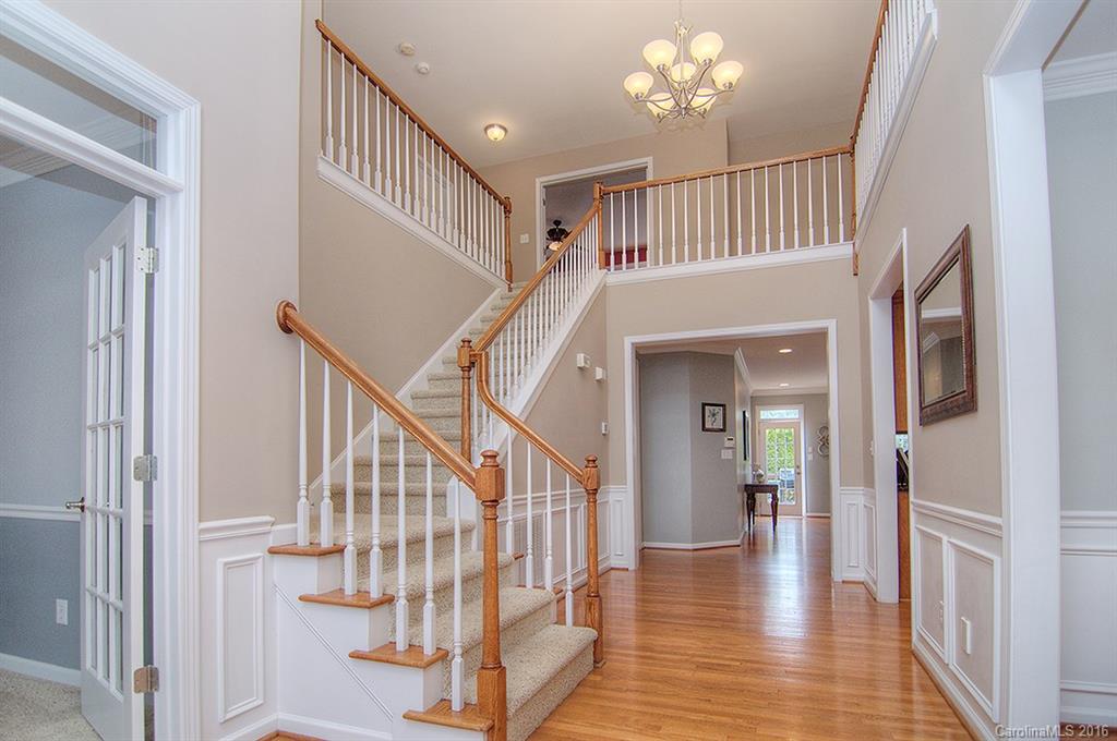 318 Shoreline Parkway Tega Cay, SC 29708 - Photo 3 of 24 Gallery Image 3