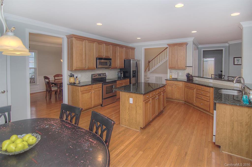 318 Shoreline Parkway Tega Cay, SC 29708 - Photo 7 of 24 Gallery Image 7