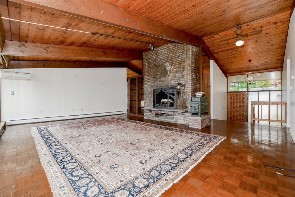 15 Arrowhead Lane Marion, MA 02738 - Photo 7 of 42 a view of a living room and a rug