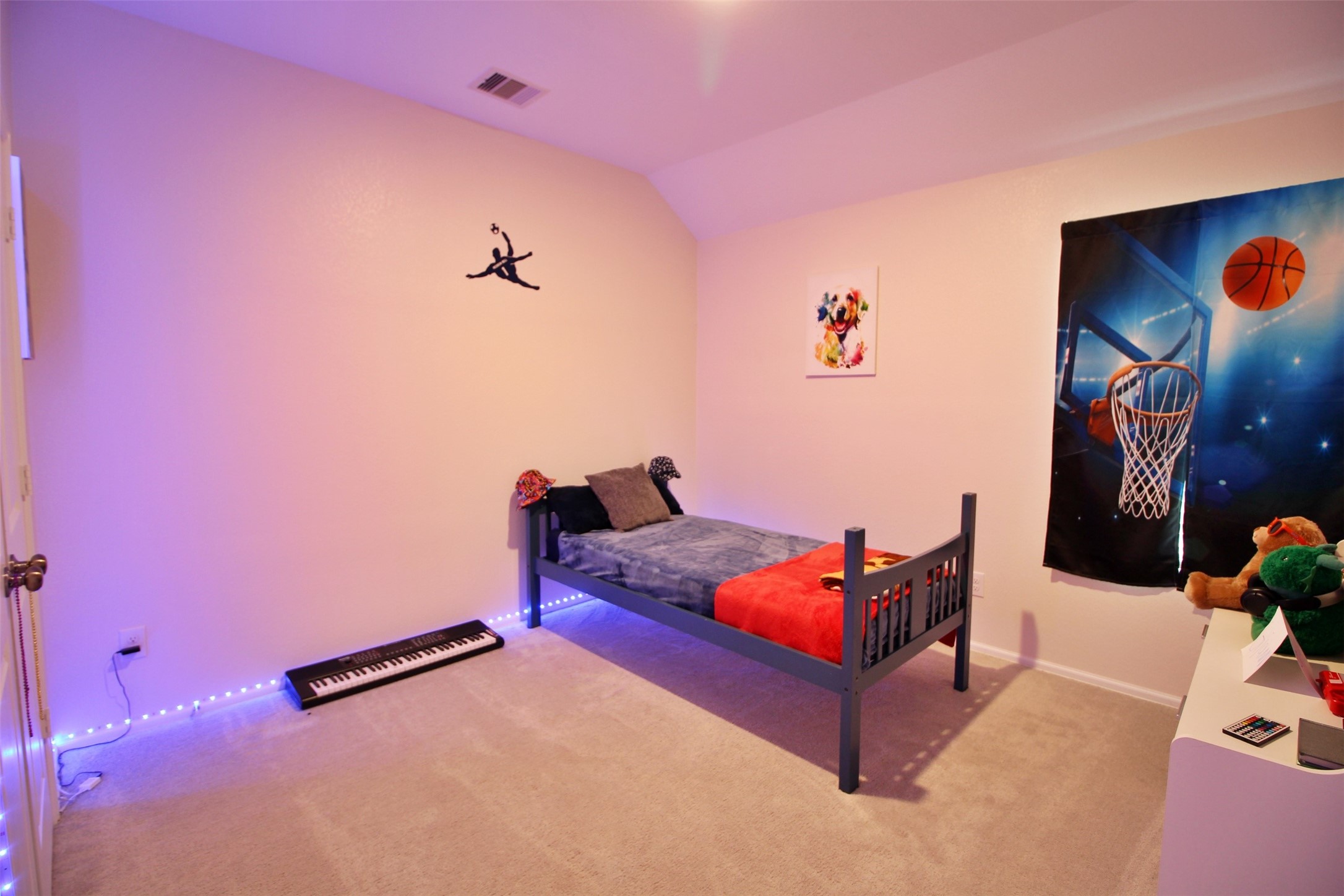 13711 Arcadia Creek Lane Rosharon, TX 77583 - Photo 18 of 24 a living room with furniture