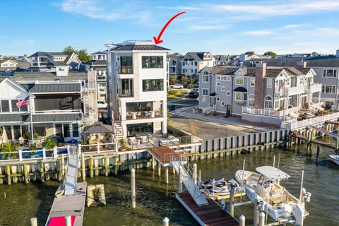 $4,450,000 | 233 West 17th Street, Ocean City, NJ 08226