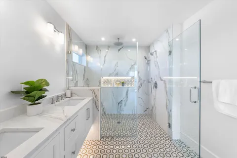 $4,450,000 | 233 West 17th Street, Ocean City, NJ 08226