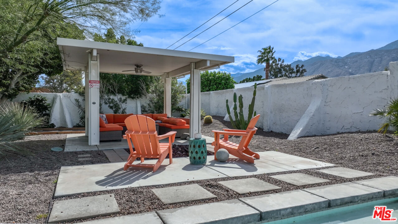 2295 East Nicola Road Palm Springs, CA 92262 - Photo 18 of 23 a view of backyard with a patio