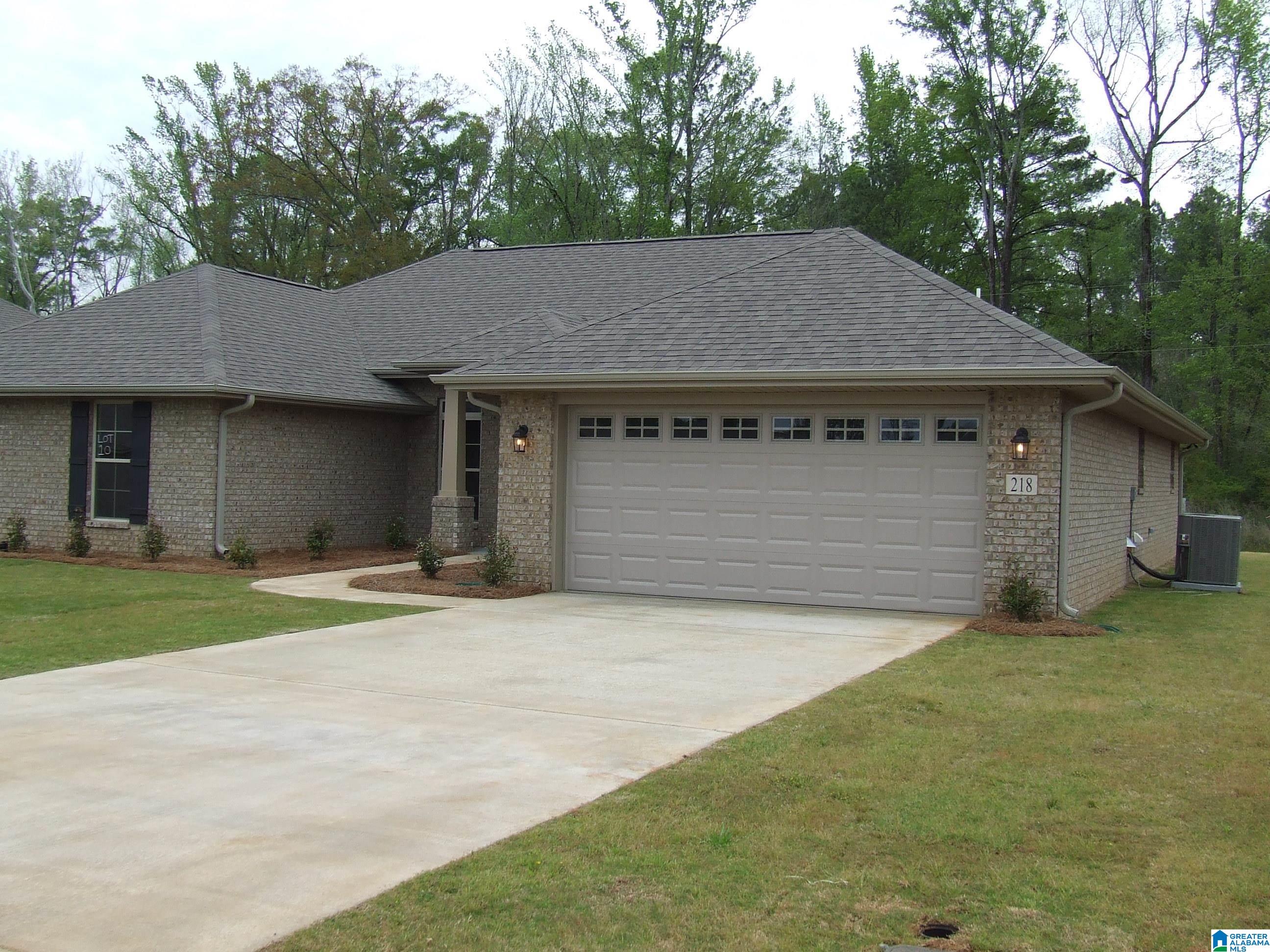 212 Dawsons Cv Drive Alabaster, AL 35007 - Photo 3 of 32