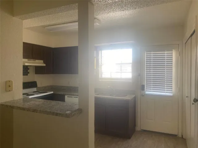 $1,250 | 2809 Wimbledon Court, Unit C, Garland, TX 75041