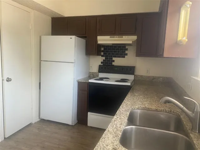 $1,250 | 2809 Wimbledon Court, Unit C, Garland, TX 75041