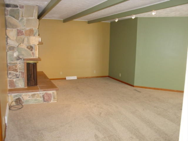 3239 13 Mile Road Northwest Sparta, MI 49345 - Photo 3 of 27 DSC03546