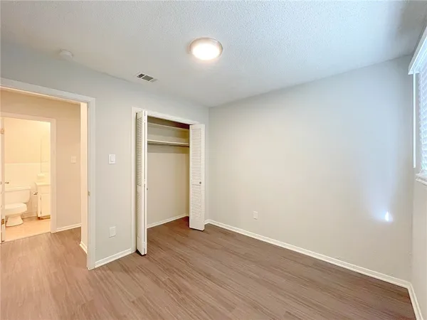 $2,250 | 11807 Knights Bridge, Austin, TX 78759