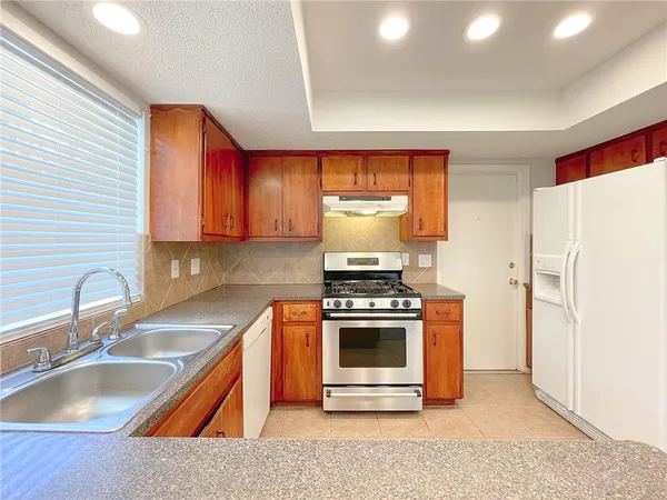 $2,250 | 11807 Knights Bridge, Austin, TX 78759