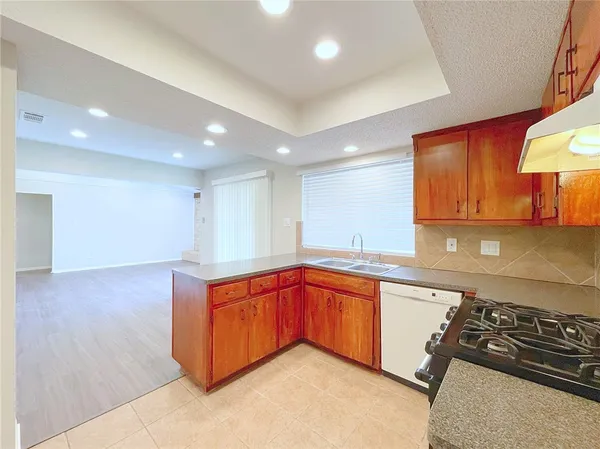 $2,250 | 11807 Knights Bridge, Austin, TX 78759
