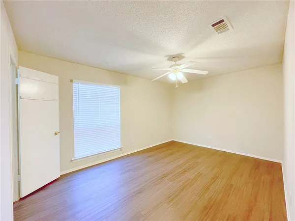 $2,250 | 11807 Knights Bridge, Austin, TX 78759