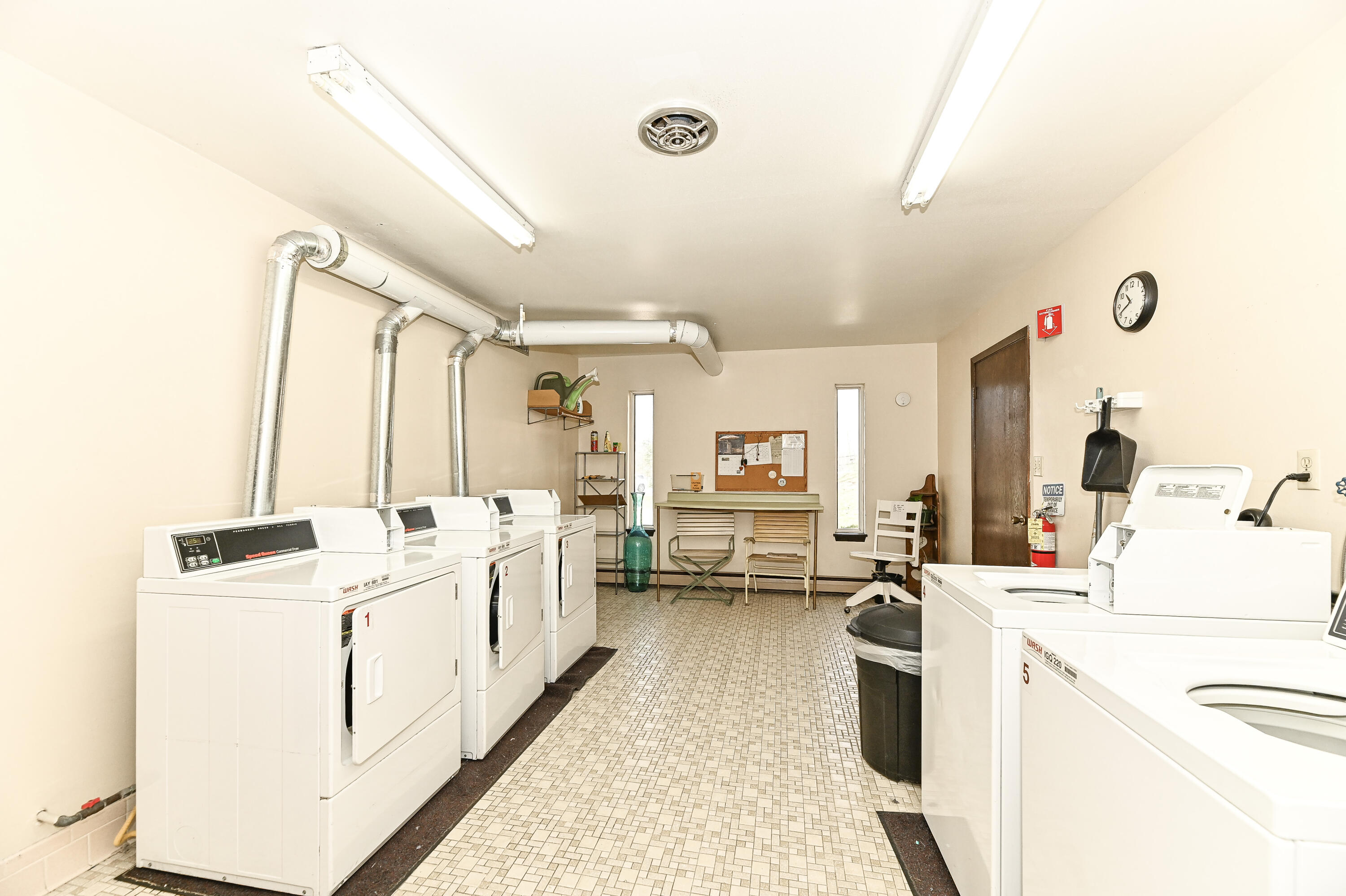 11926 West Mill Road, Unit 4 Milwaukee, WI 53225 - Photo 16 of 34 Laundry area