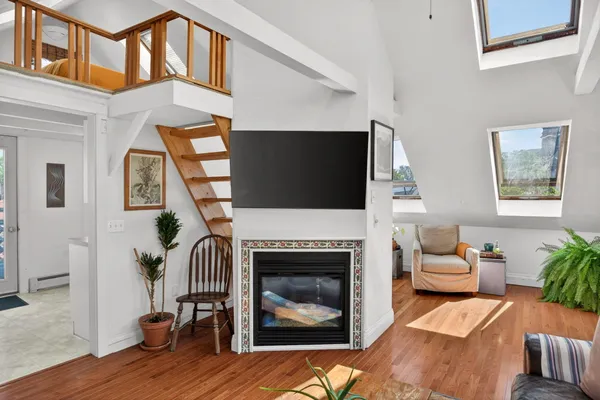 $645,000 | 127 Bradford Street, Unit 4, Provincetown, MA 02657