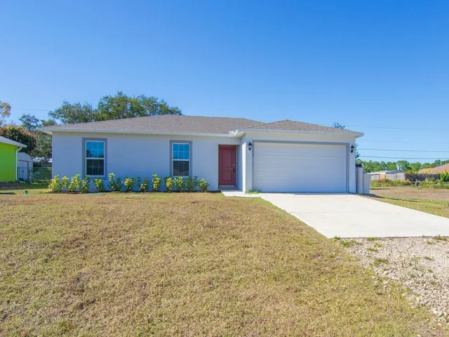 $325,000 | 7775 101st Avenue, Vero Beach, FL 32967