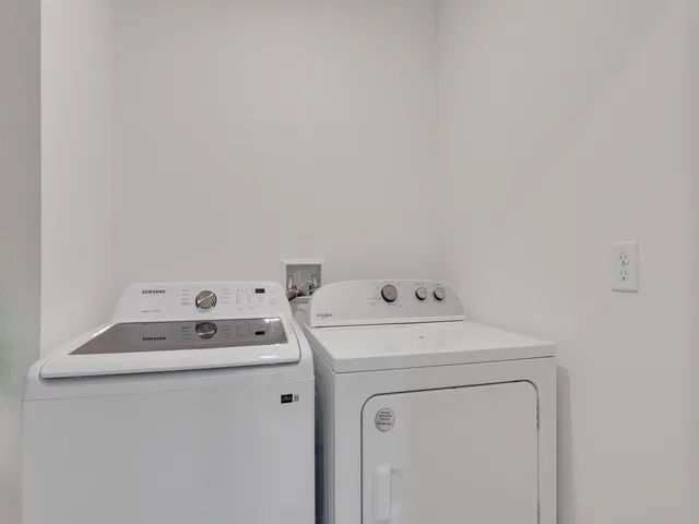 $325,000 | 7775 101st Avenue, Vero Beach, FL 32967