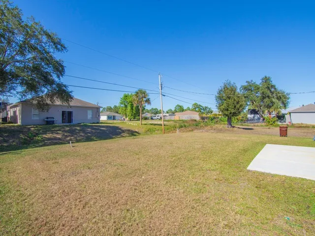 $325,000 | 7775 101st Avenue, Vero Beach, FL 32967