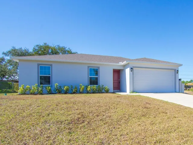 $325,000 | 7775 101st Avenue, Vero Beach, FL 32967