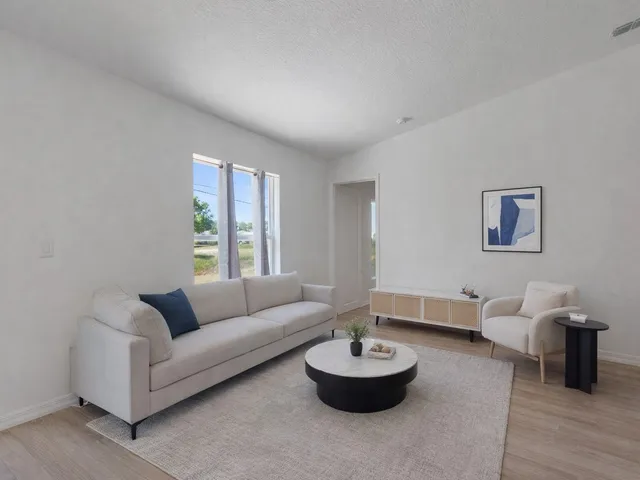 $325,000 | 7775 101st Avenue, Vero Beach, FL 32967