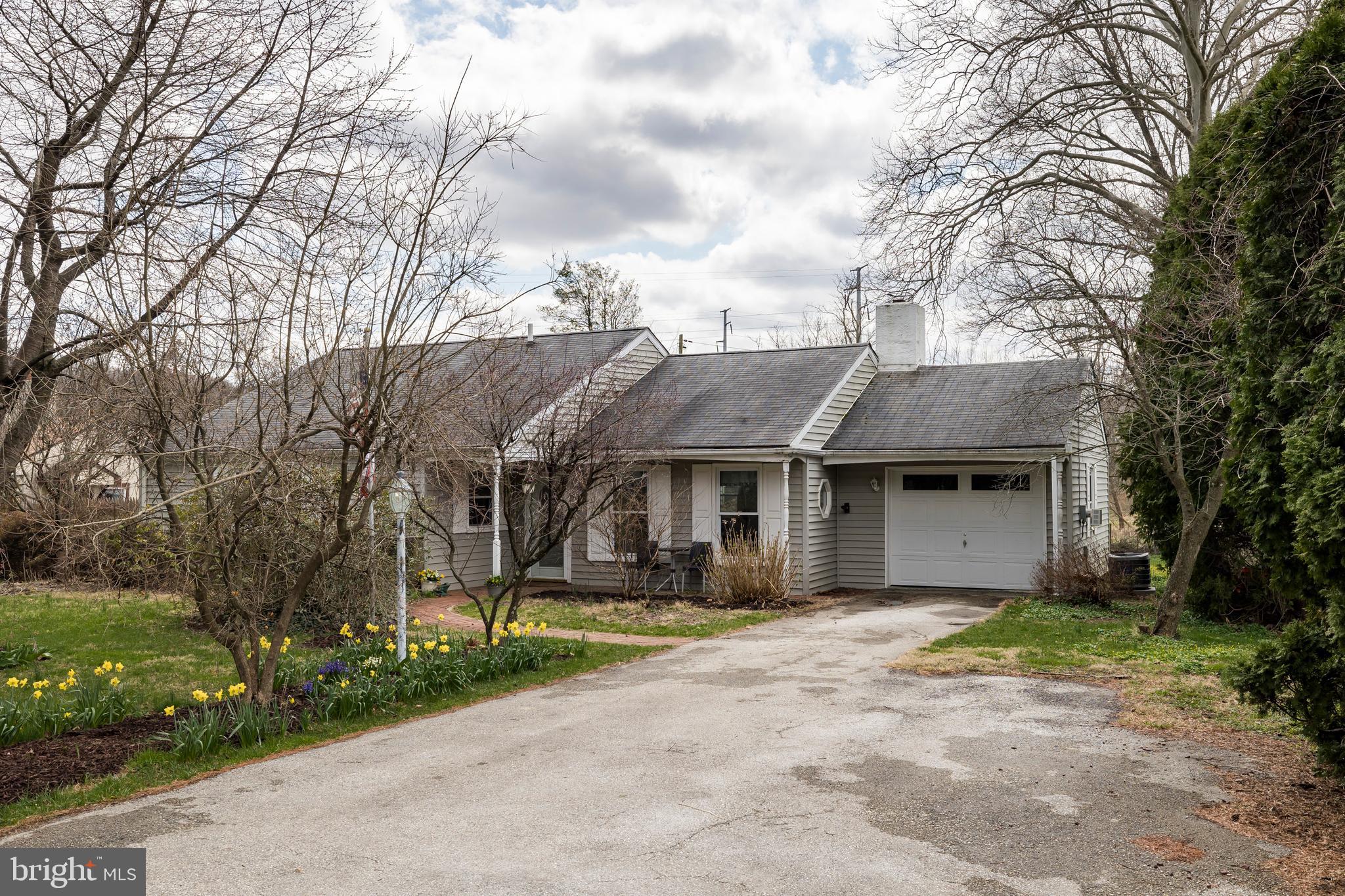 84 Conestoga Road Malvern, PA 19355 - Photo 2 of 41 One car garage & extra driveway parking