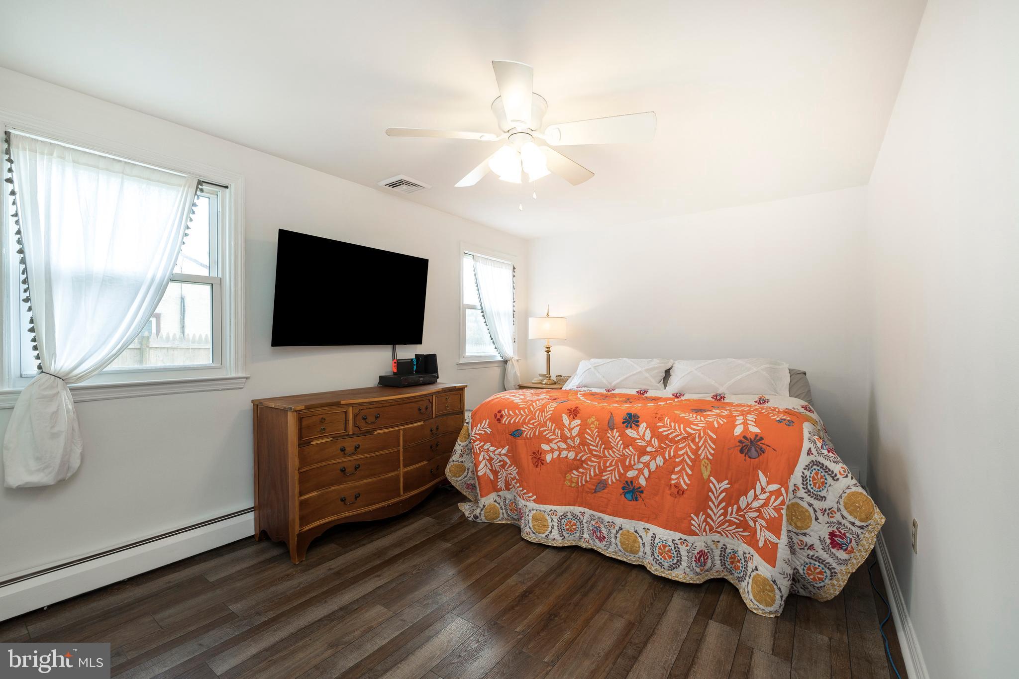 84 Conestoga Road Malvern, PA 19355 - Photo 34 of 41 Main Bedroom w/engineered flooring