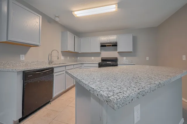 $305,000 | 14910 Sugar Crystal Court, Sugar Land, TX 77498