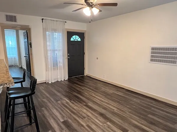 $1,550 | 4709 Park Drive, Houston, TX 77023