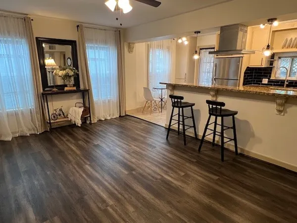 $1,550 | 4709 Park Drive, Houston, TX 77023