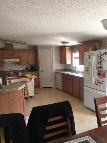 25762 Patterson Road Robertsdale, AL 36567 - Photo 8 of 16 Kitchen
