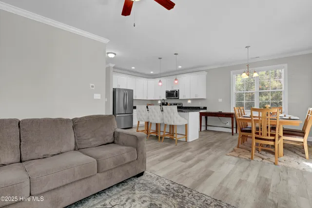 $394,600 | 508 Diamond Ridge Court, Hubert, NC 28539