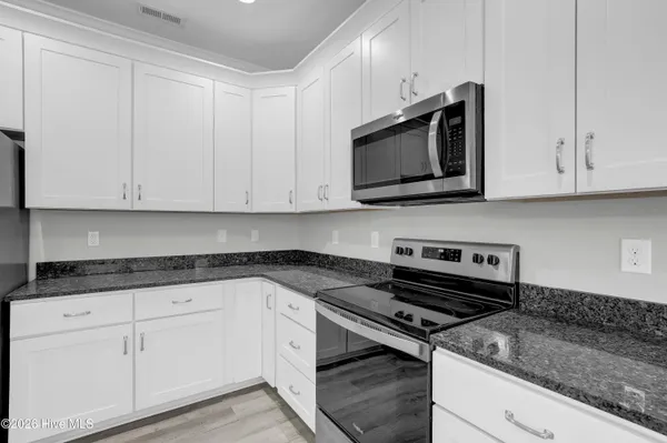 $379,900 | 508 Diamond Ridge Court, Hubert, NC 28539