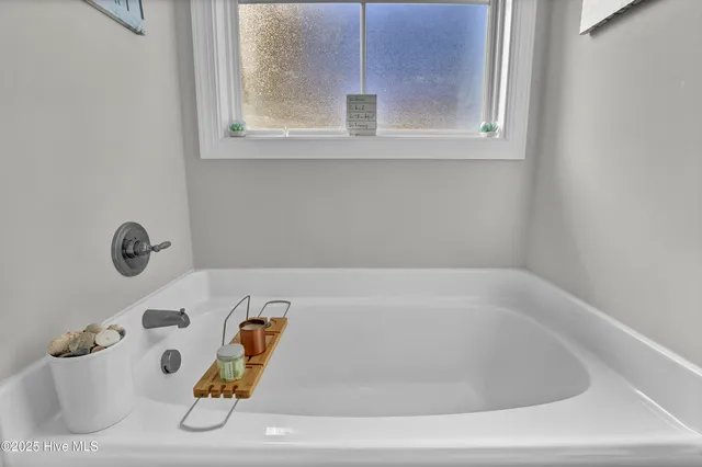 $394,600 | 508 Diamond Ridge Court, Hubert, NC 28539