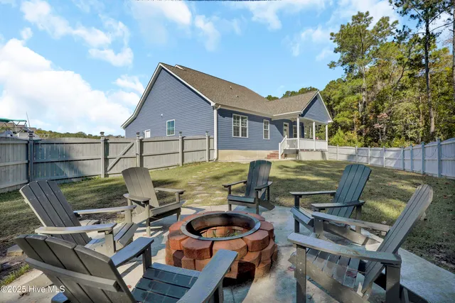 $394,600 | 508 Diamond Ridge Court, Hubert, NC 28539