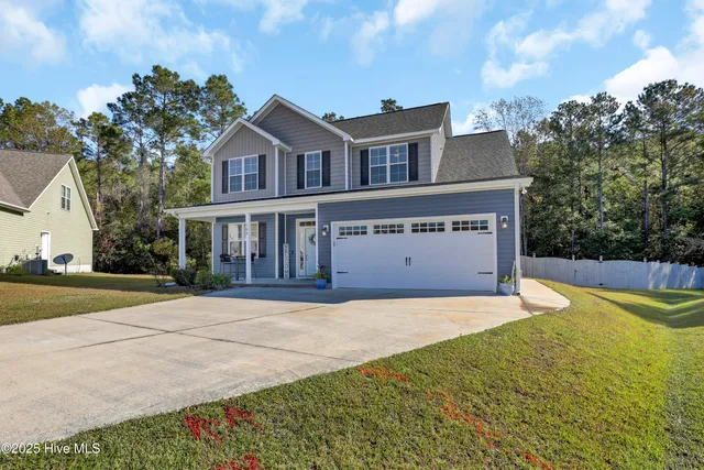 $394,600 | 508 Diamond Ridge Court, Hubert, NC 28539