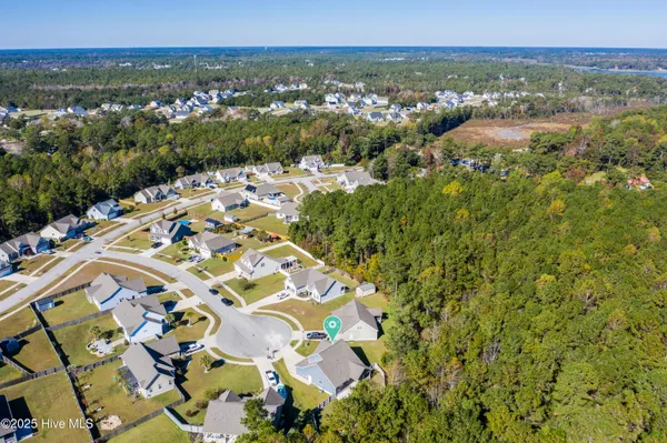 $379,900 | 508 Diamond Ridge Court, Hubert, NC 28539