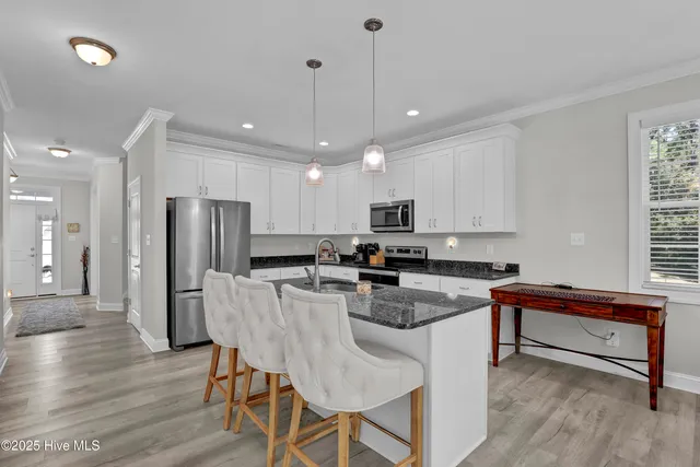 $394,600 | 508 Diamond Ridge Court, Hubert, NC 28539