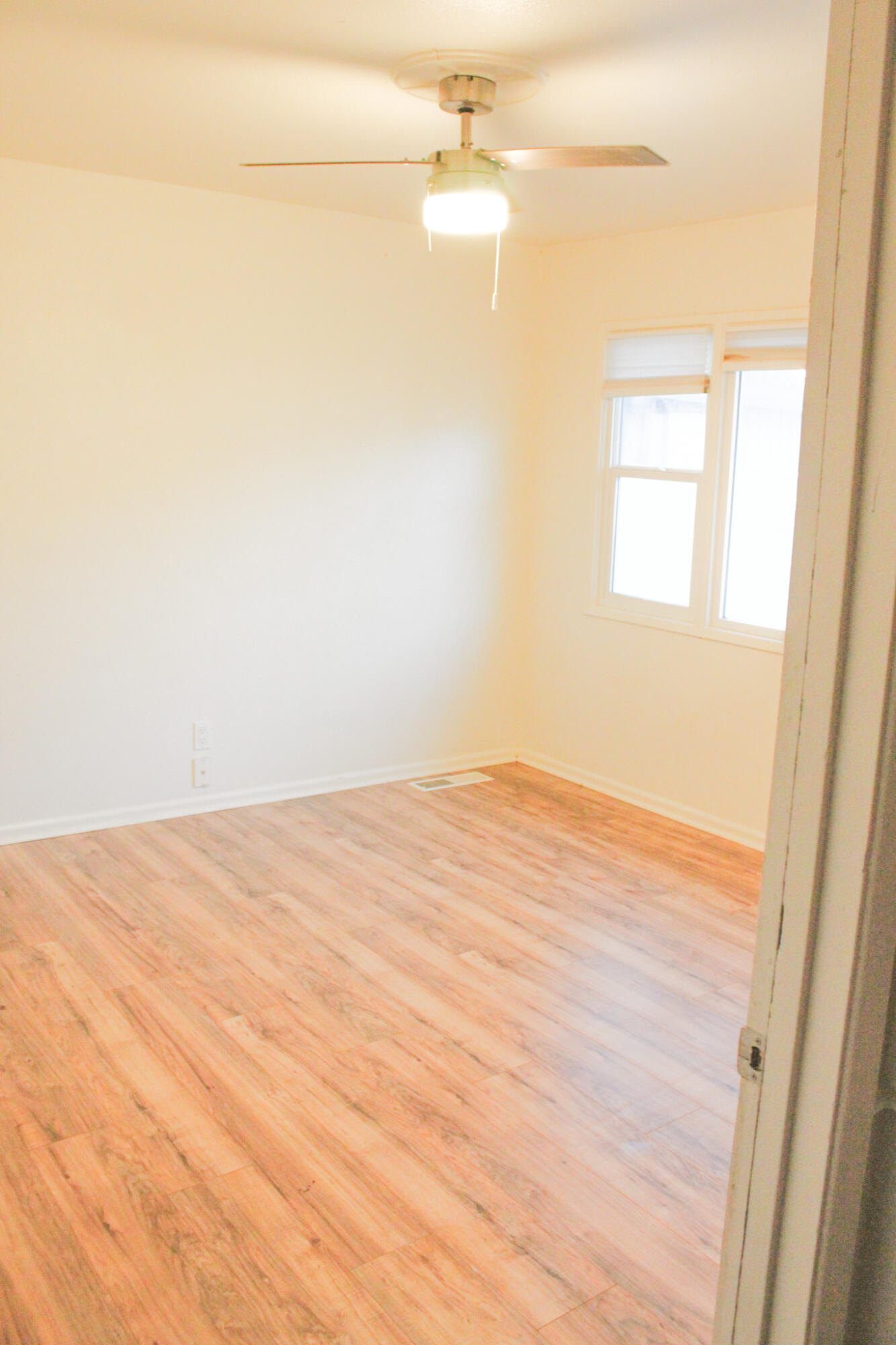 1710 Luning Street Red Bluff, CA 96080 - Photo 6 of 32 IMG_2911